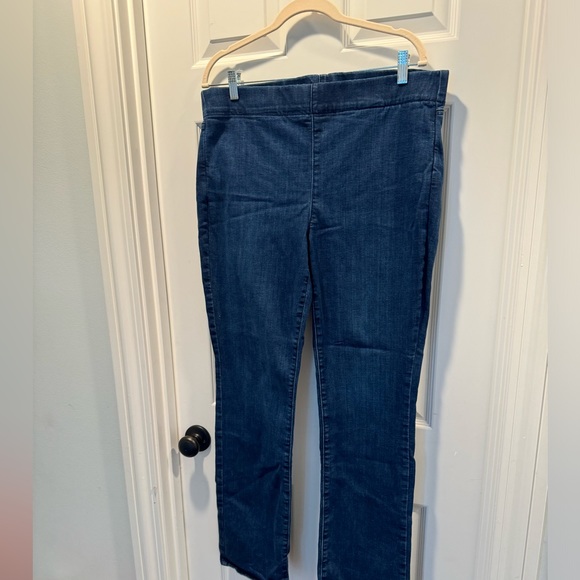 NYDJ Marilyn Straight Pull-On jeans size 14 lift x tuck technology dark wash - Picture 6 of 16